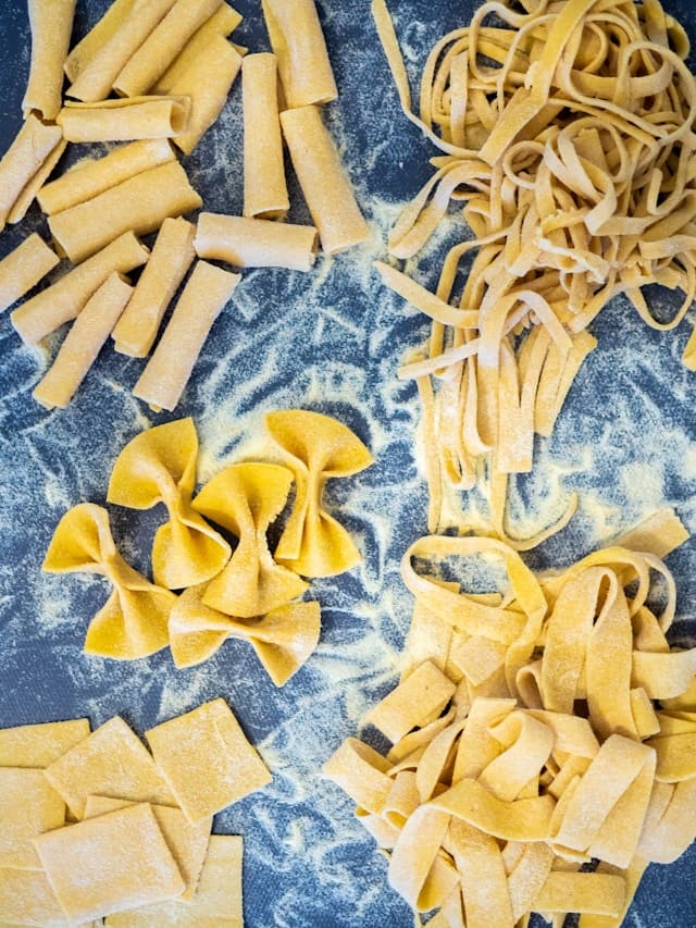 Pasta Trays